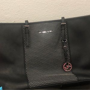 MICHAEL KORS nice black original purse !!